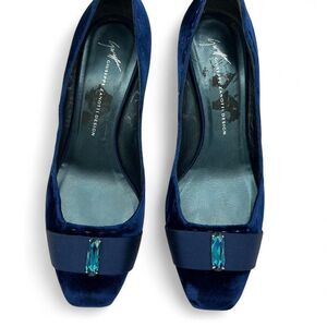 Vicini Women's Vintage Navy and Silver Velvet Heels